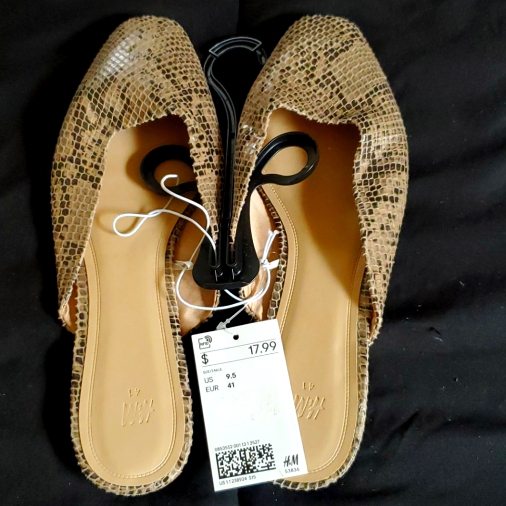Women's slide on